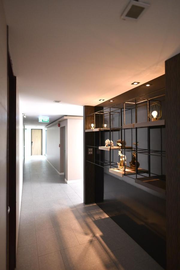 Q Suites 46 Bangkok Bagian luar foto