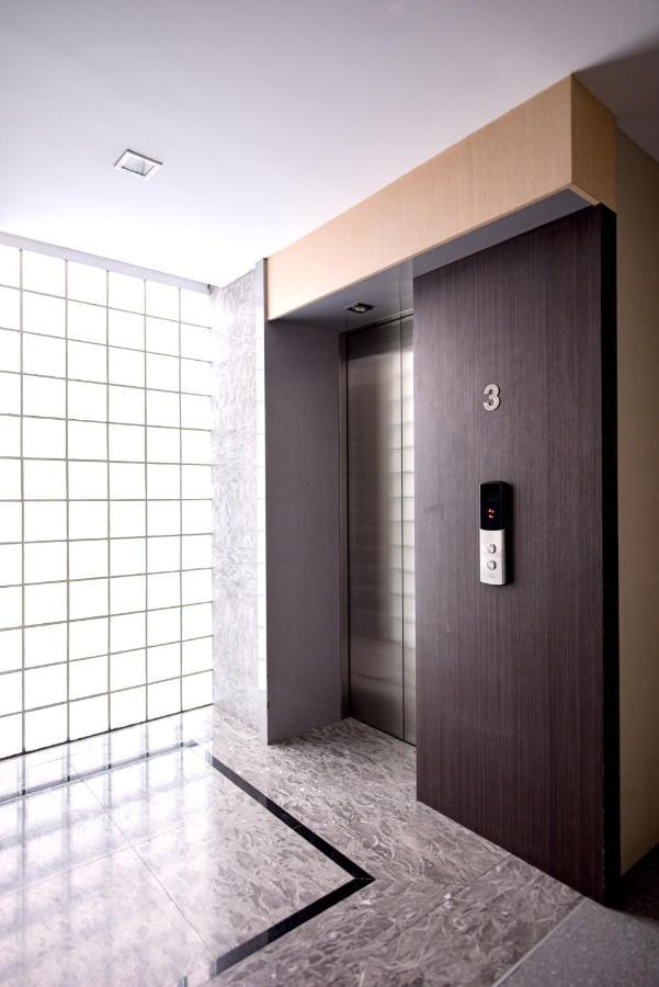 Q Suites 46 Bangkok Bagian luar foto