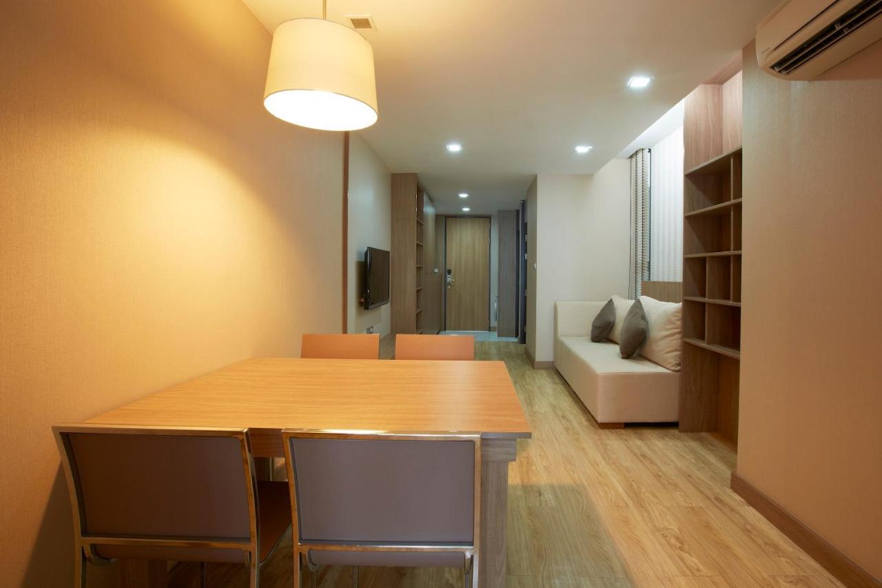 Q Suites 46 Bangkok Bagian luar foto